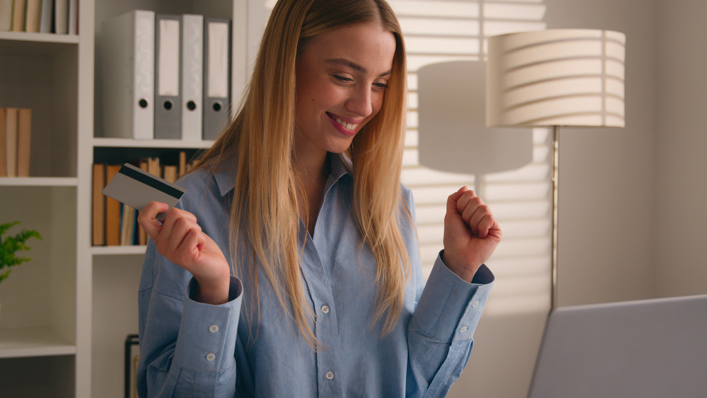 Credit fulger aprobat online fara verificare, rapid si simplu, direct in cont